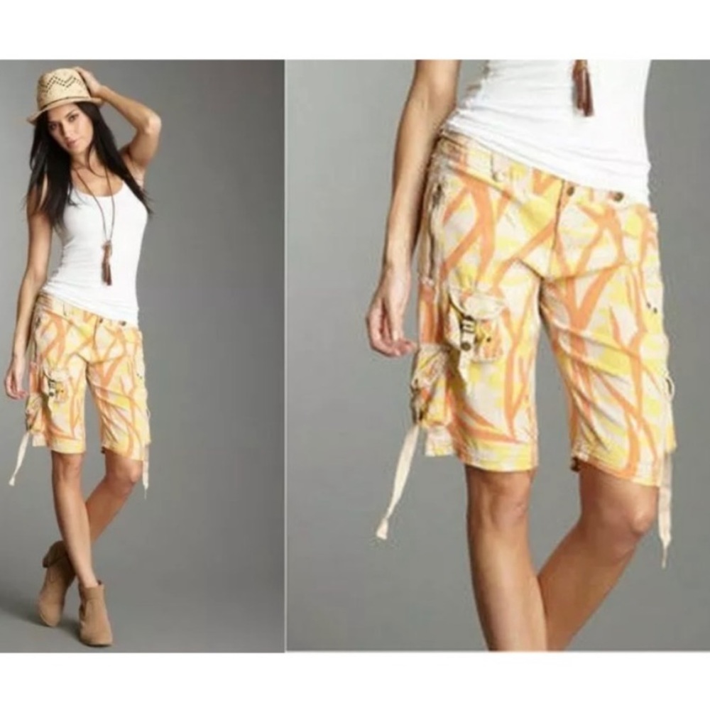 Da-nang beige/yellow 100% silk cargo shorts